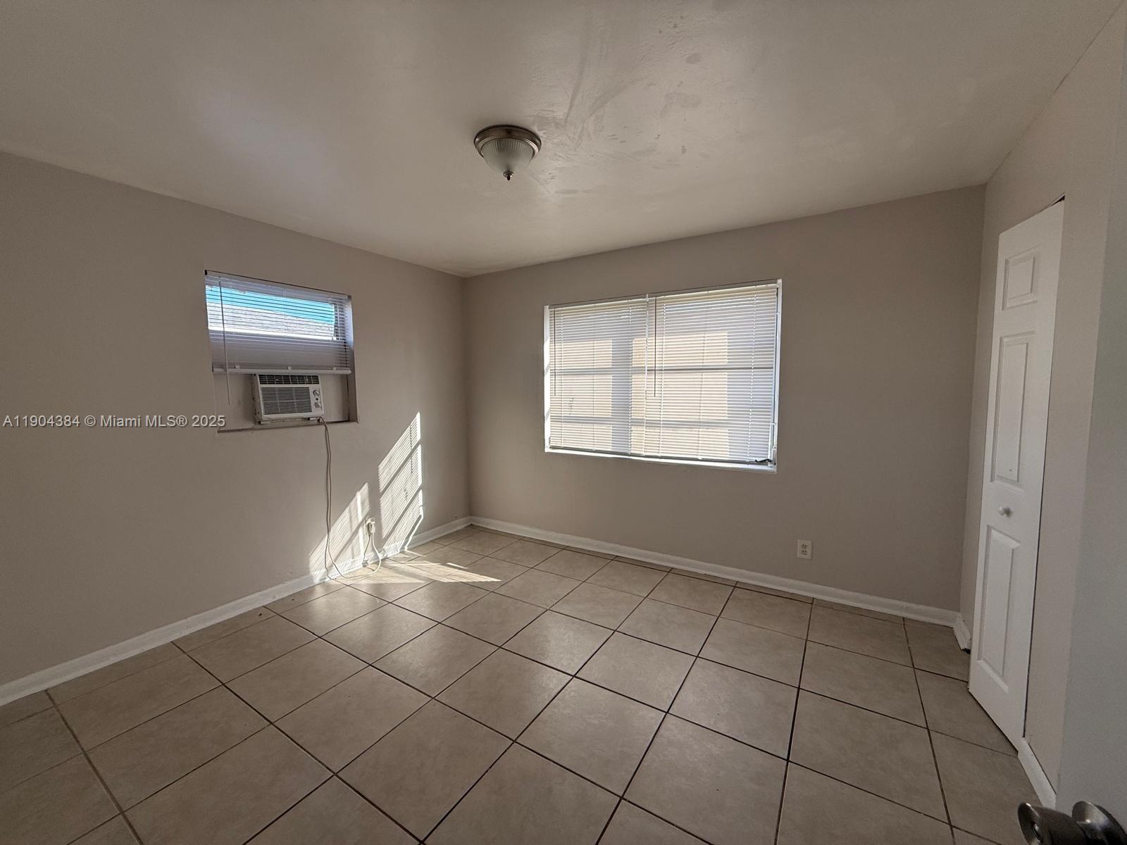 PARK MANOR 1 - Residential Lease