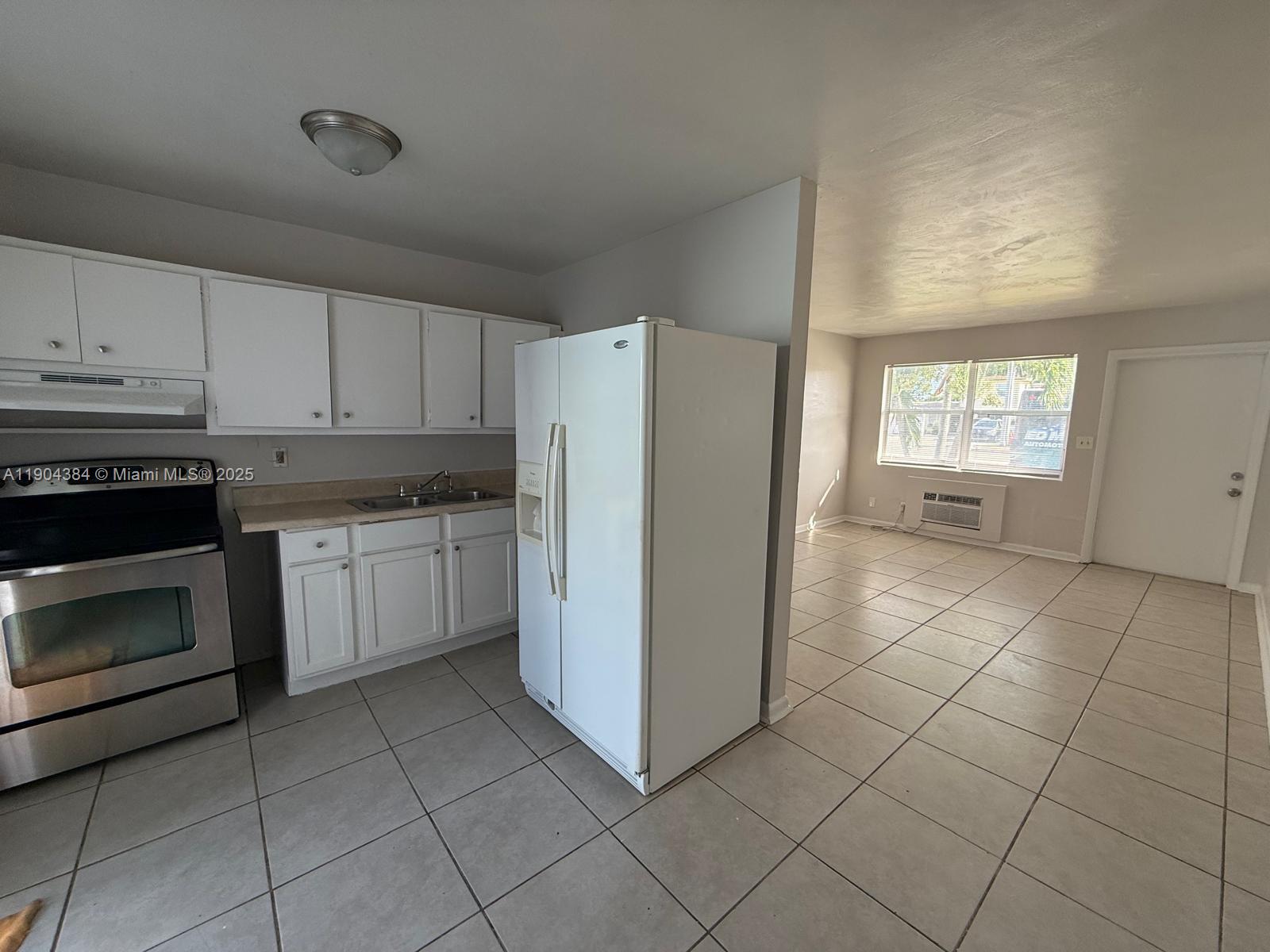 PARK MANOR 1 - Residential Lease