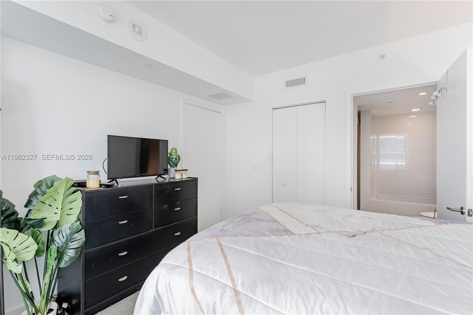 1300 S MIAMI AVENUE CONDO - Residential Lease