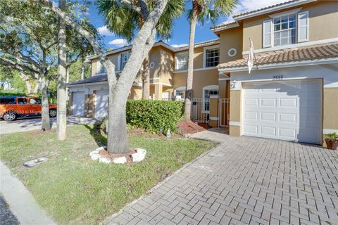 2888 NW 99th Ter Sunrise FL 33322