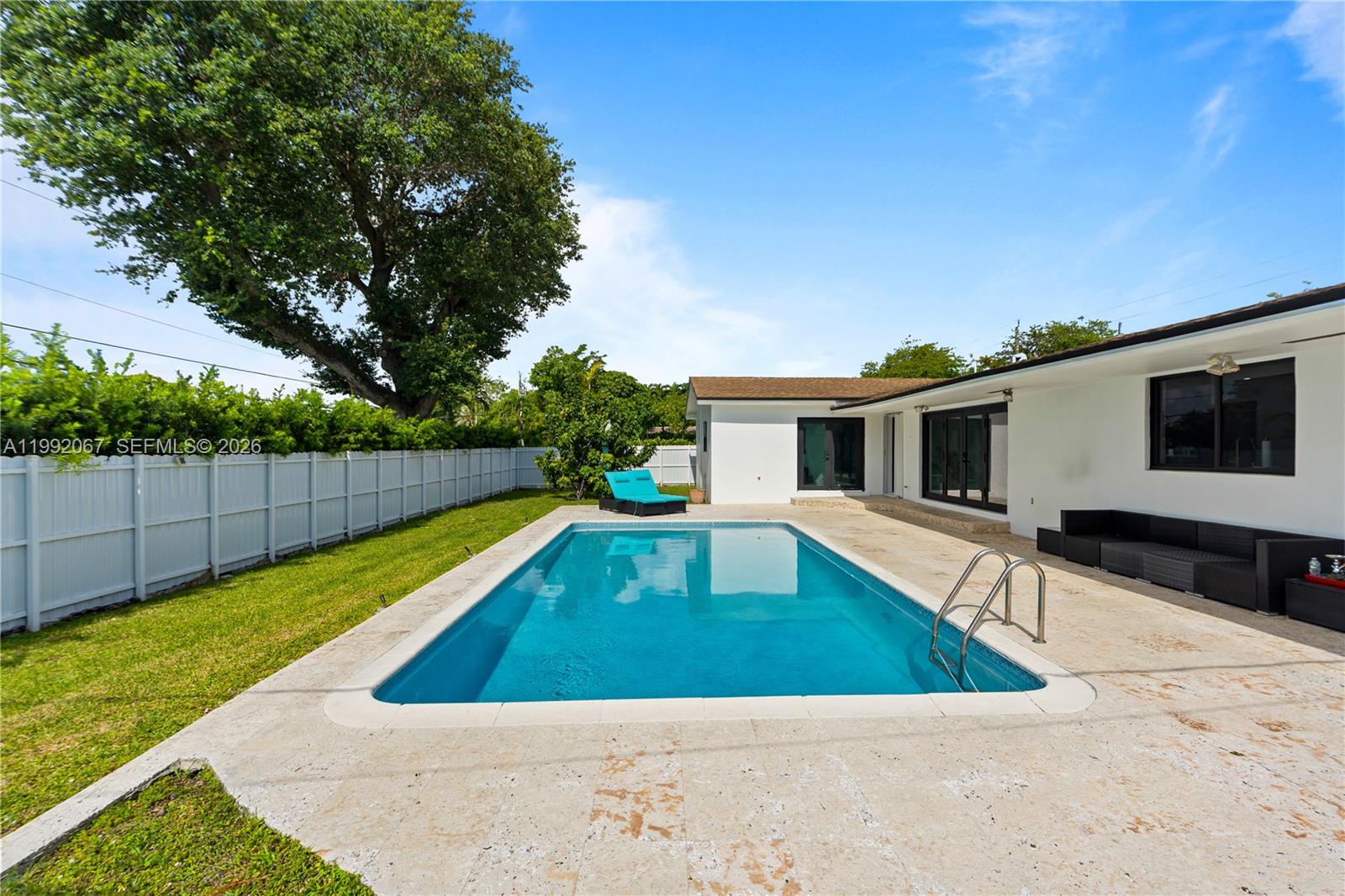 SKYLAKE MANORS - Residential