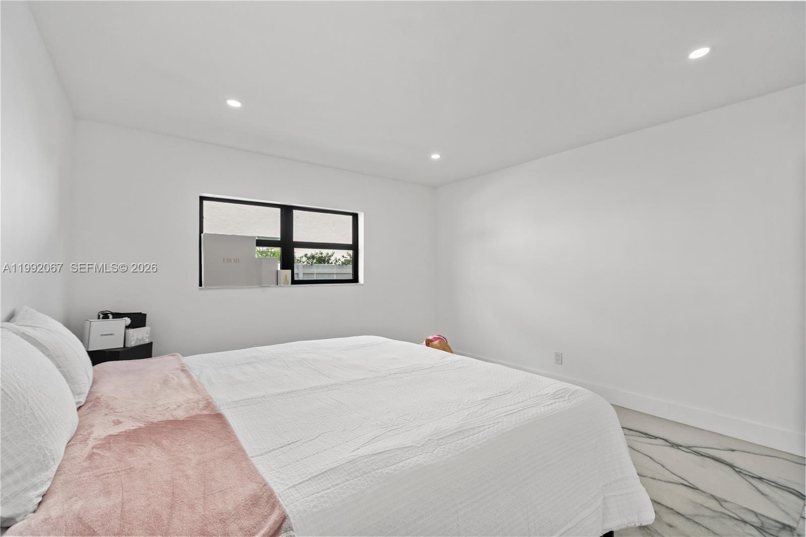 SKYLAKE MANORS - Residential