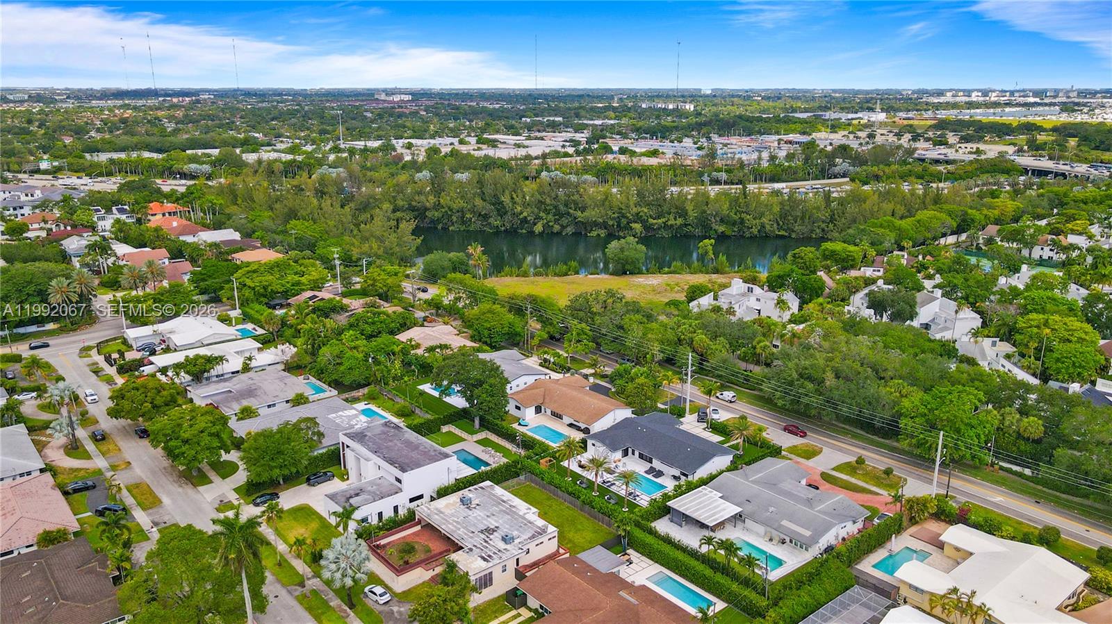 SKYLAKE MANORS - Residential