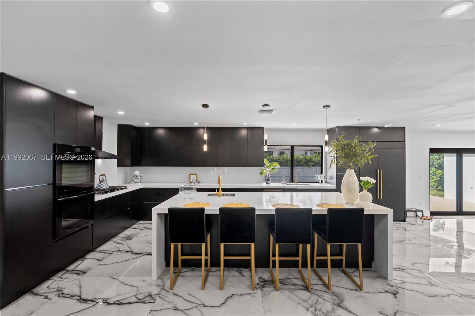 SKYLAKE MANORS - Residential