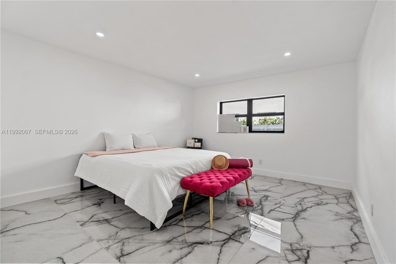 SKYLAKE MANORS - Residential