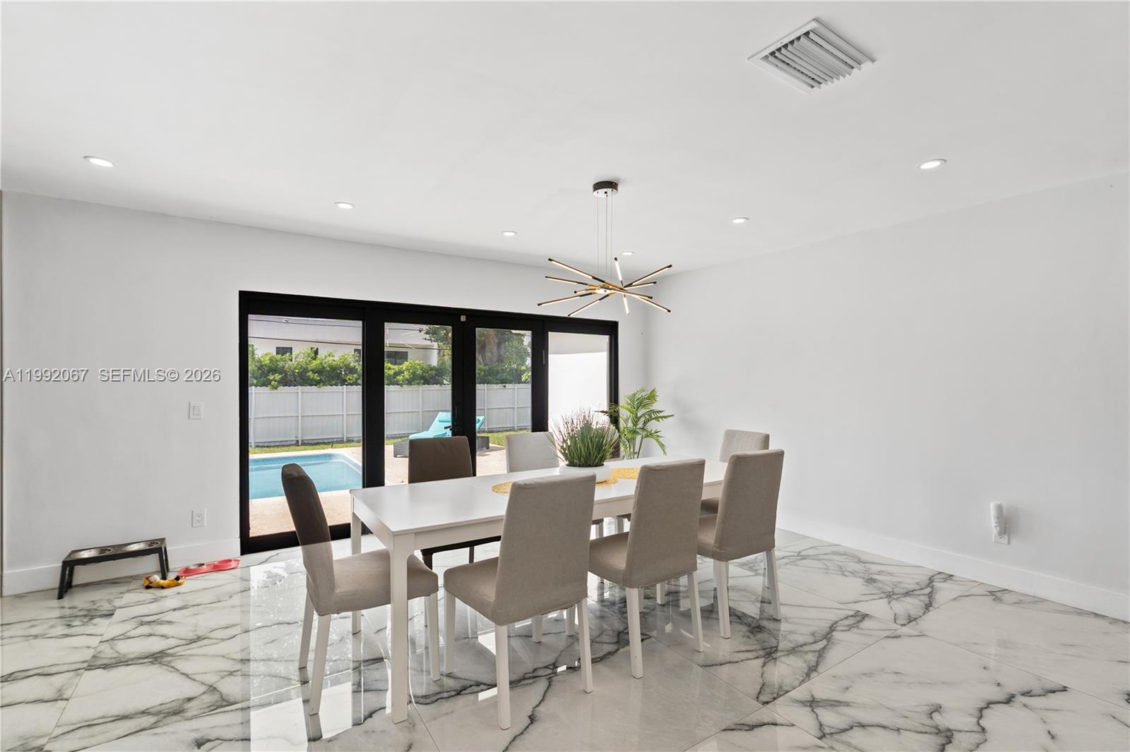 SKYLAKE MANORS - Residential