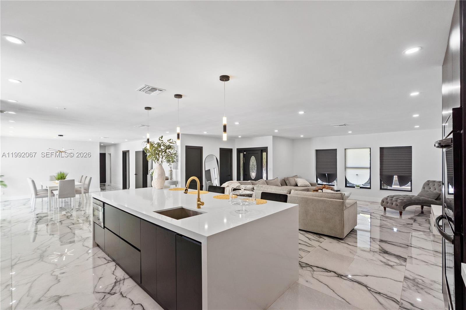 SKYLAKE MANORS - Residential