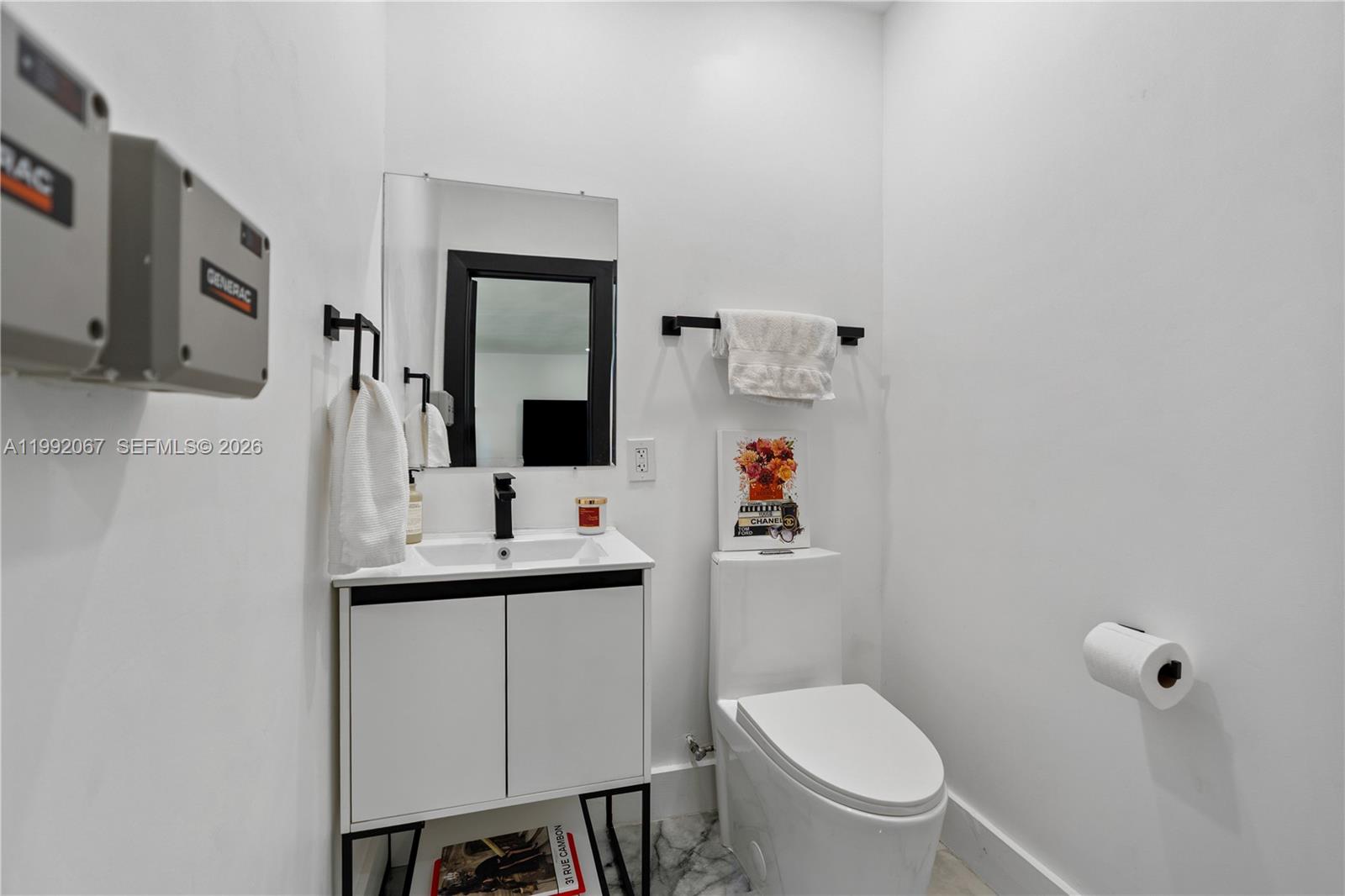 SKYLAKE MANORS - Residential