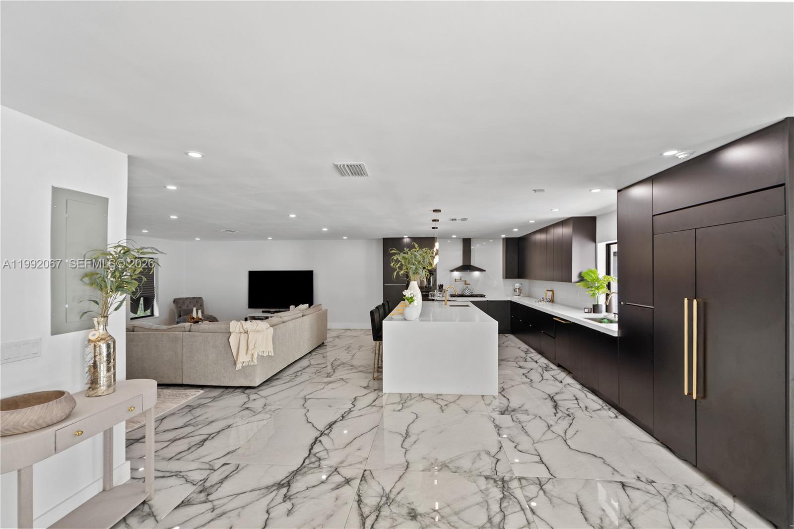 SKYLAKE MANORS - Residential