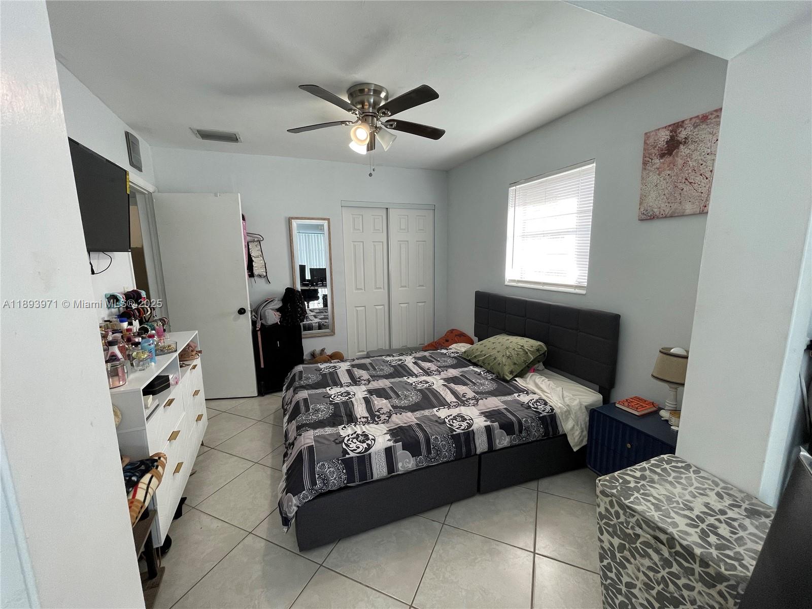 Lauderdale Manor - Residential