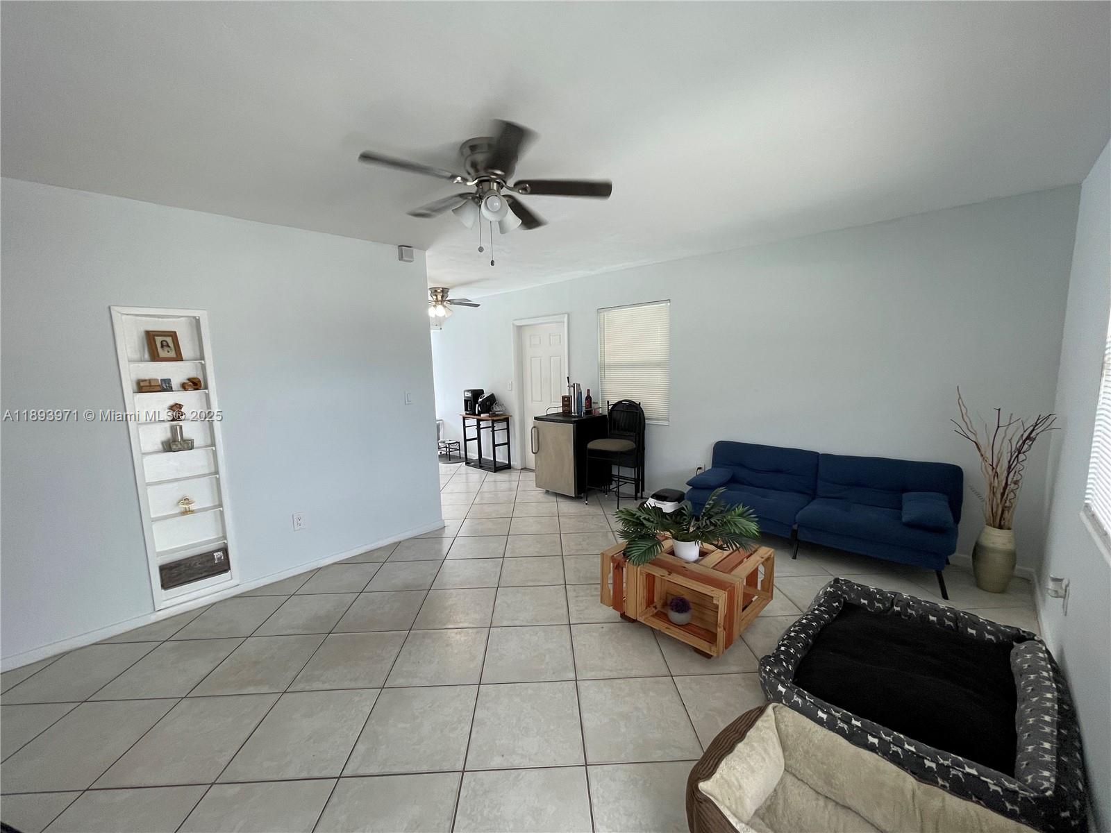 Lauderdale Manor - Residential