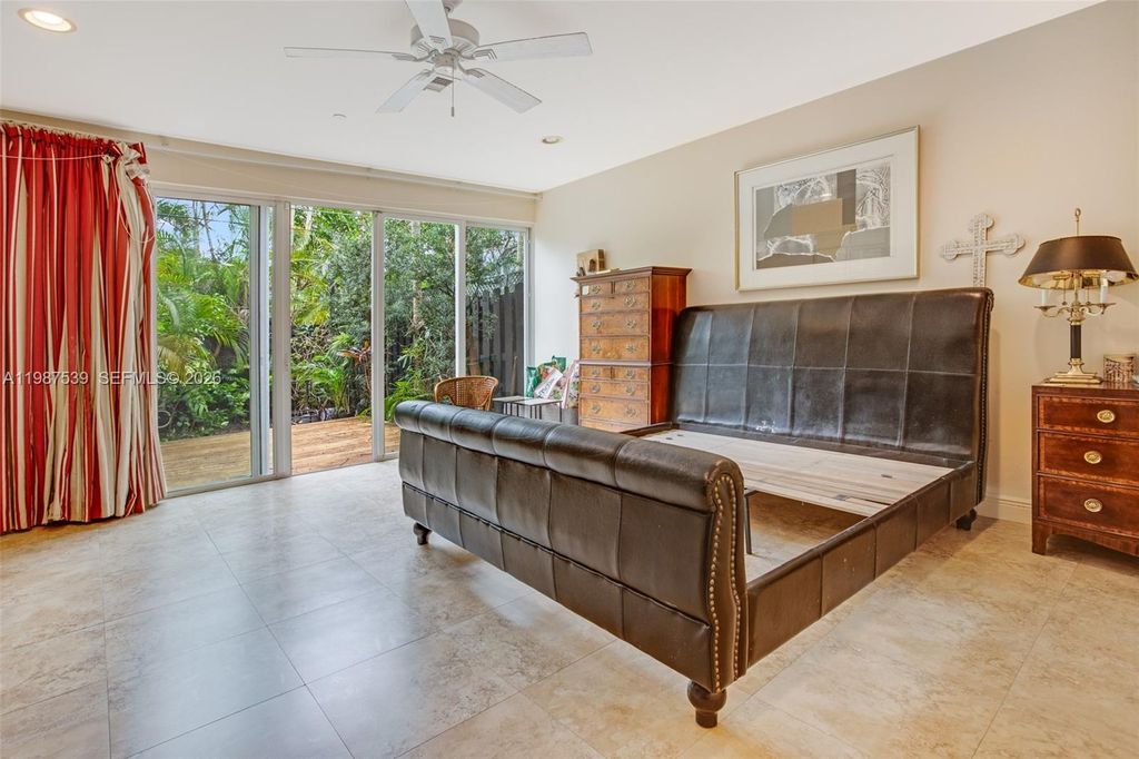 Photo of 820 NE 19th Ave, Fort Lauderdale, FL 33304 (MLS # A11987539)