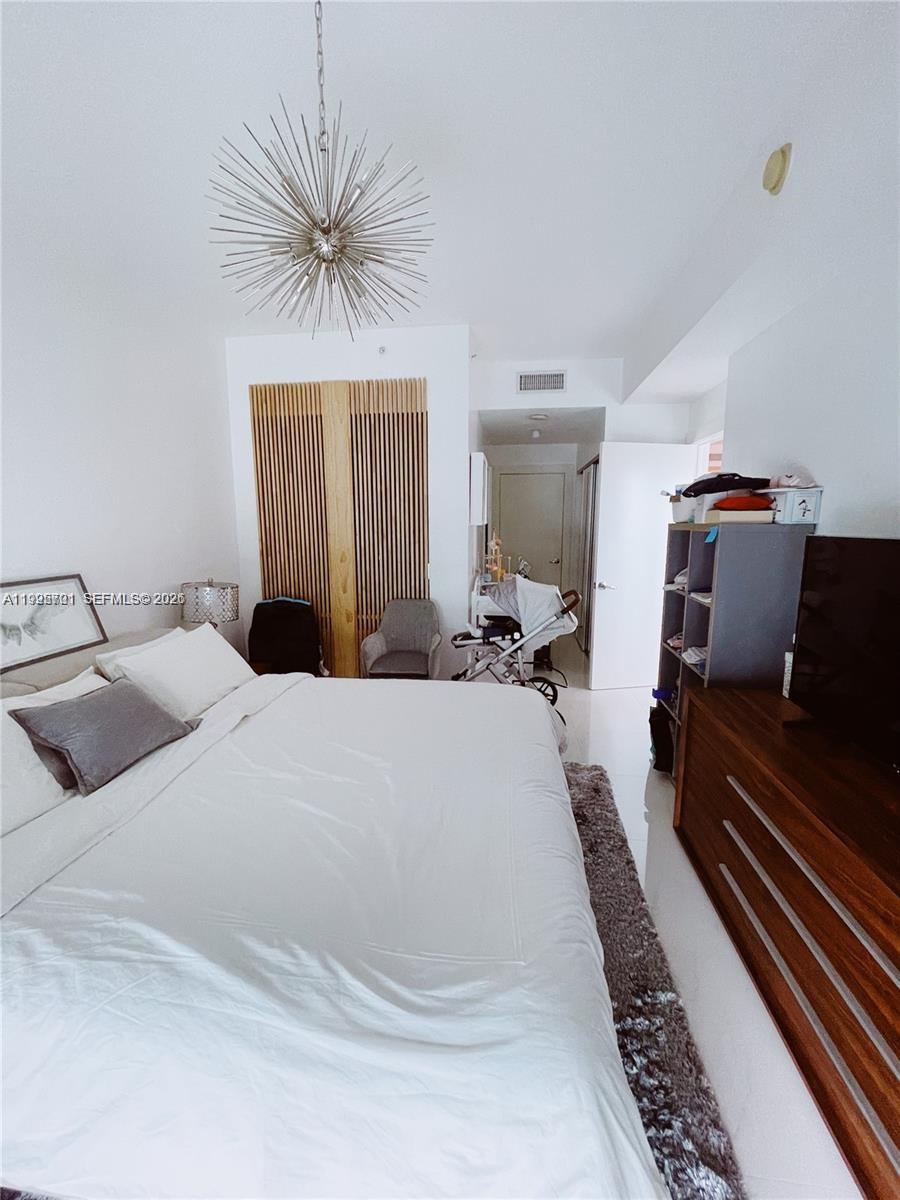 900 BISCAYNE BAY CONDO - Residential Lease