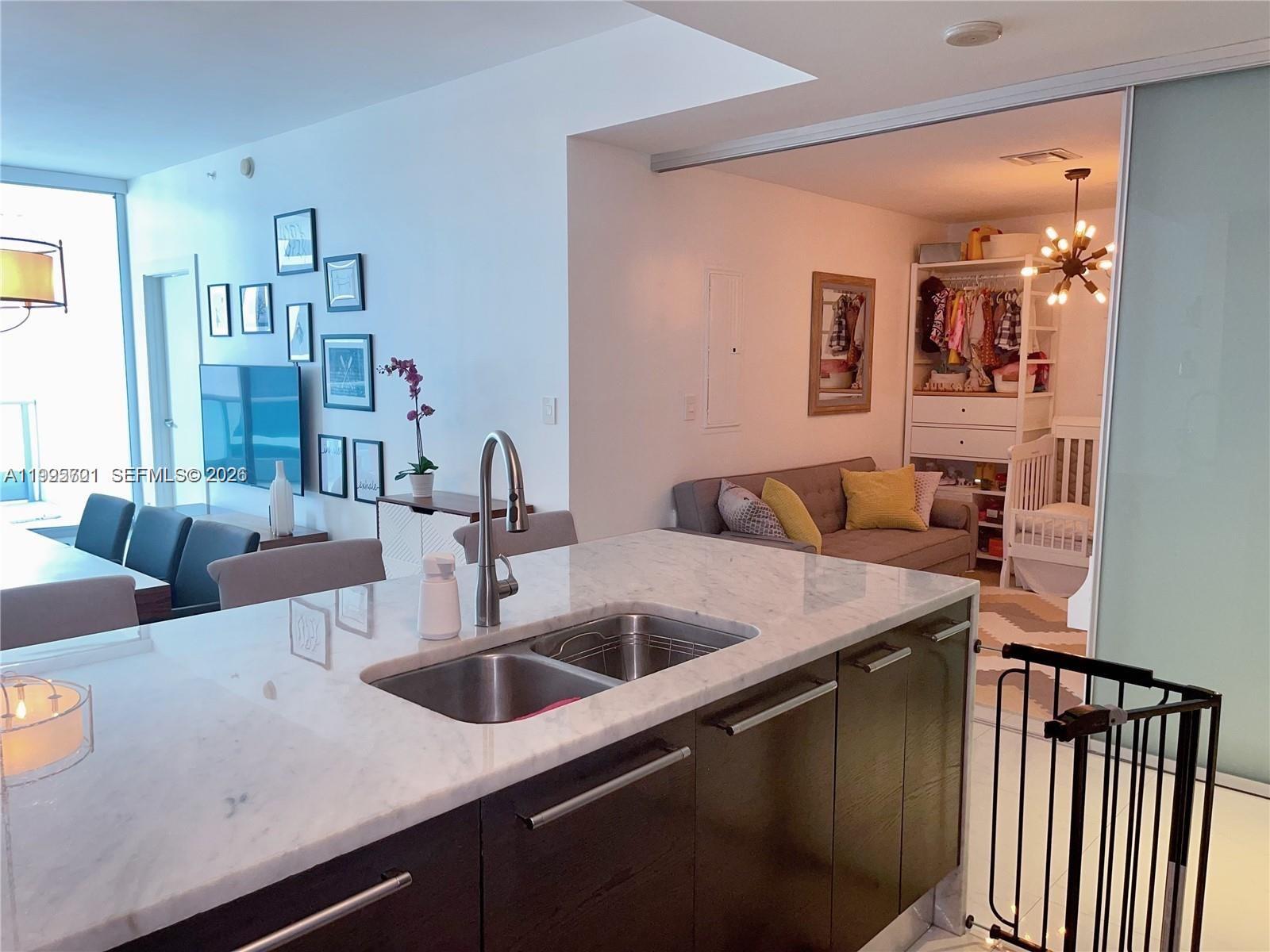 900 BISCAYNE BAY CONDO - Residential Lease