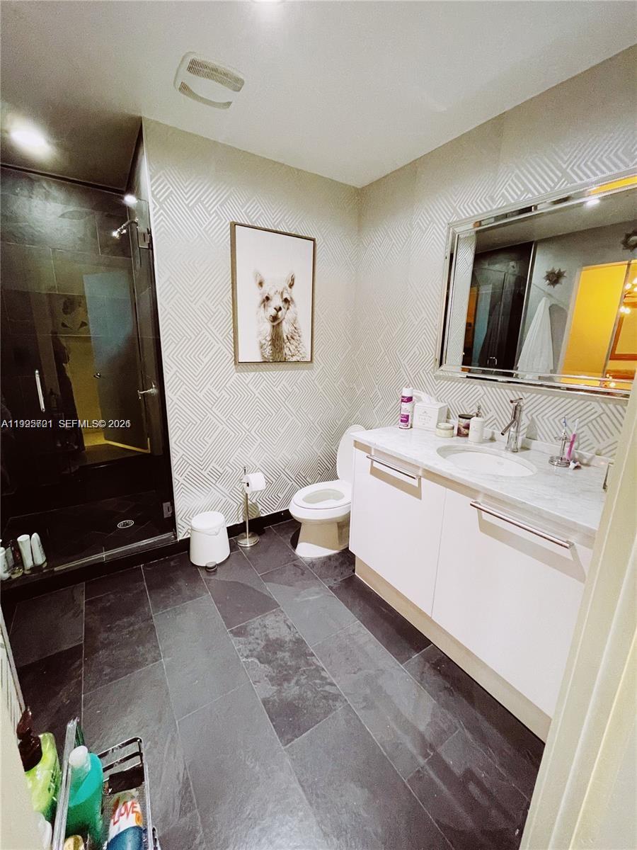 900 BISCAYNE BAY CONDO - Residential Lease