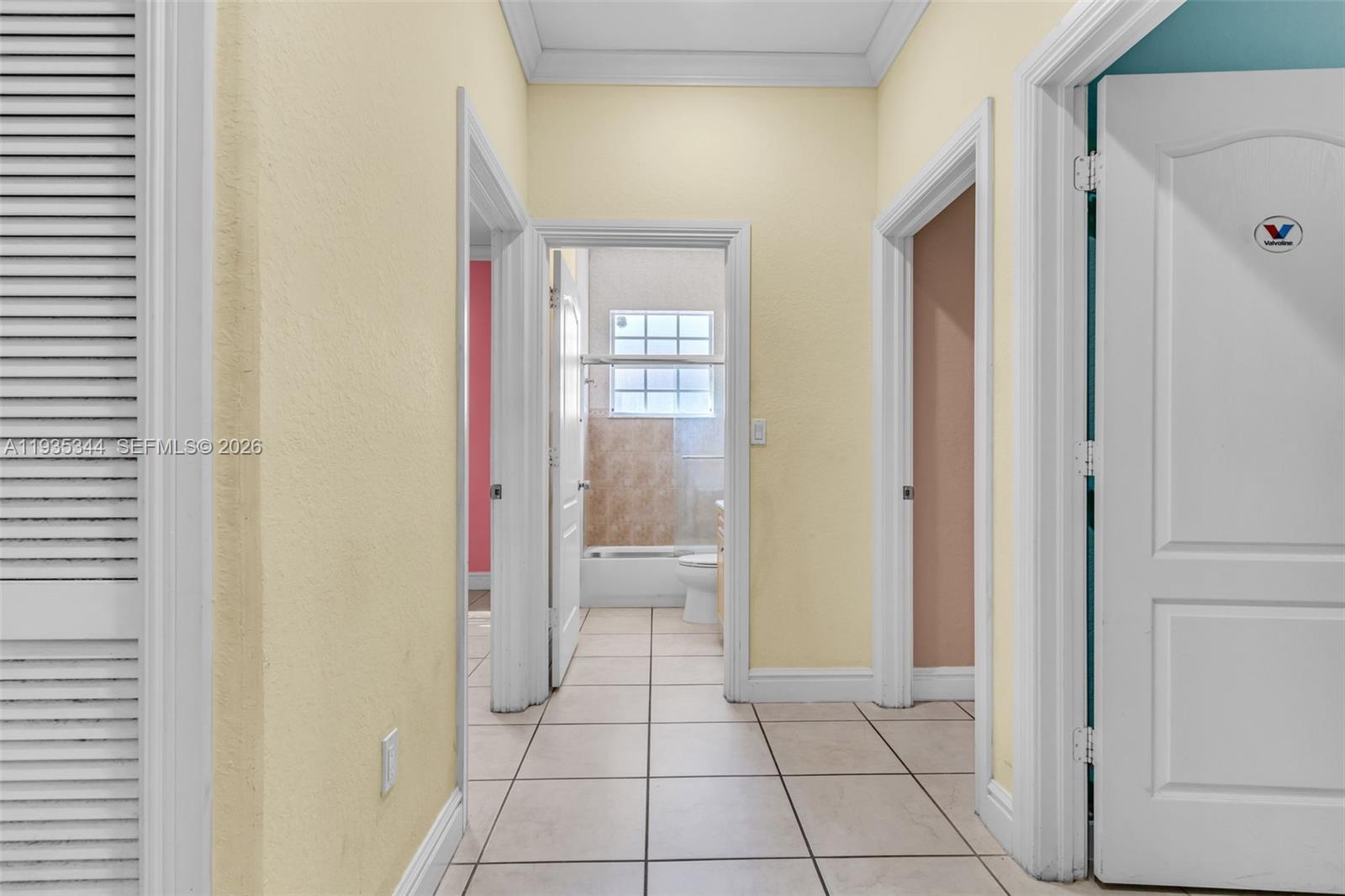 SOUTH SPRINGS HOMES - Residential