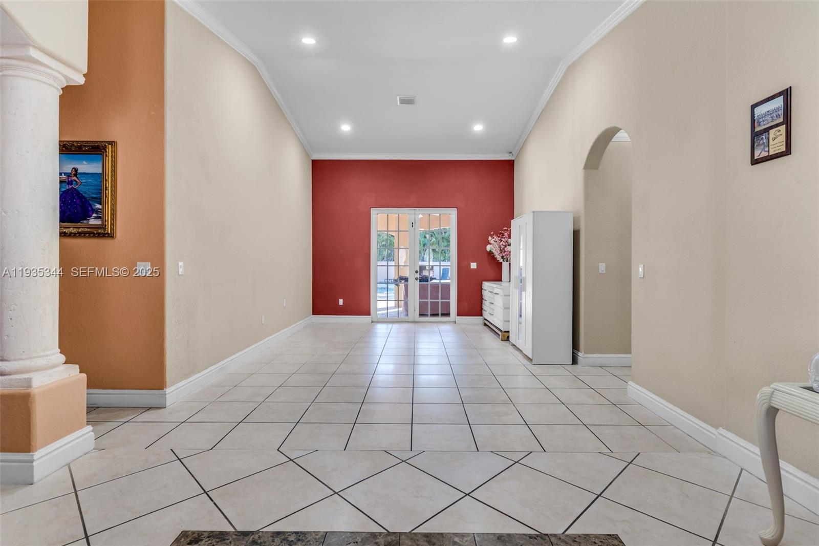 SOUTH SPRINGS HOMES - Residential