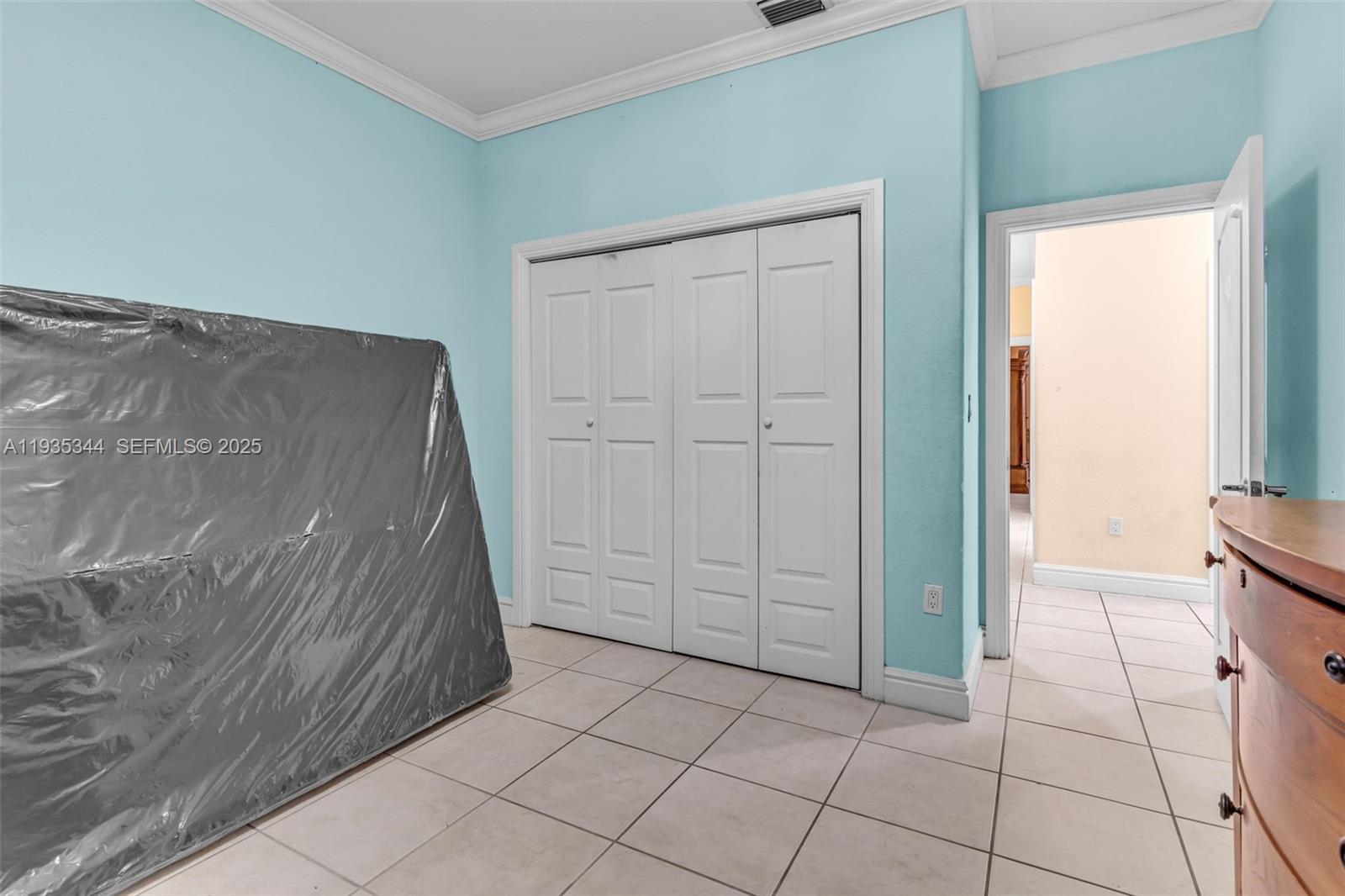 SOUTH SPRINGS HOMES - Residential