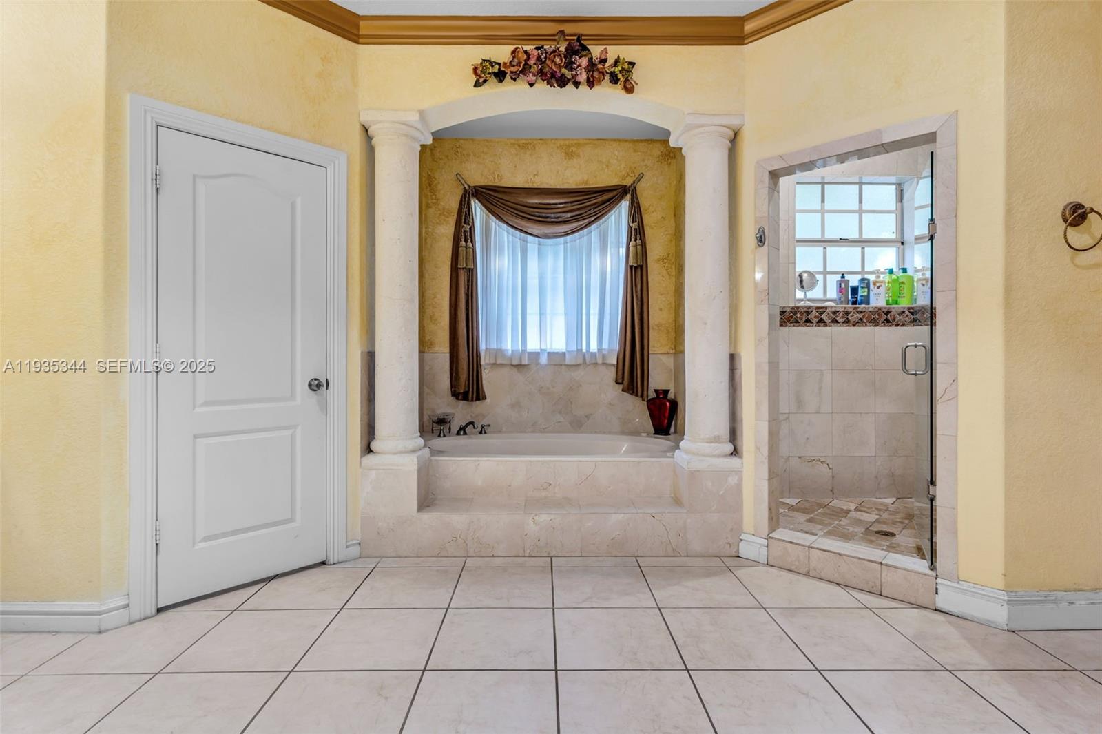 SOUTH SPRINGS HOMES - Residential