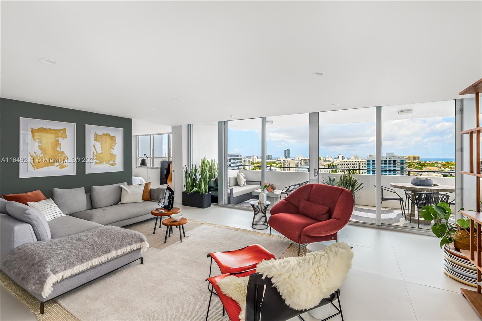COSTA BRAVA CONDO - Residential