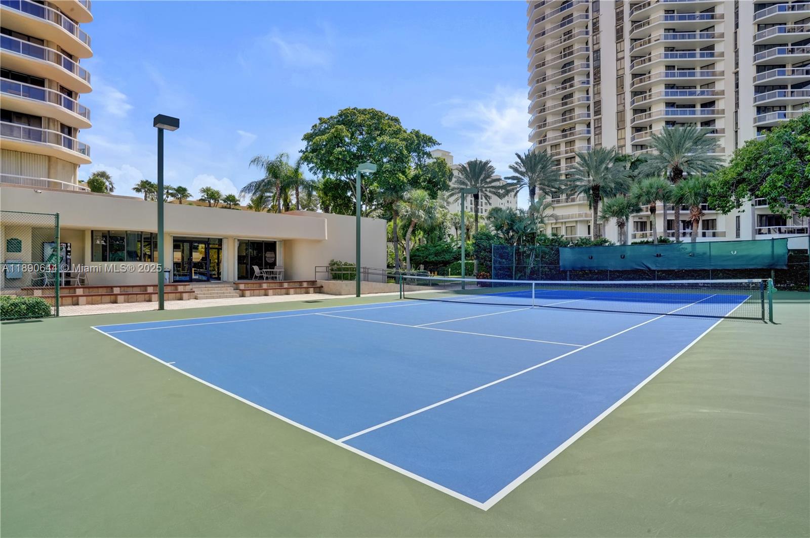 TERRACES NORTH TURNBERRY - Residential