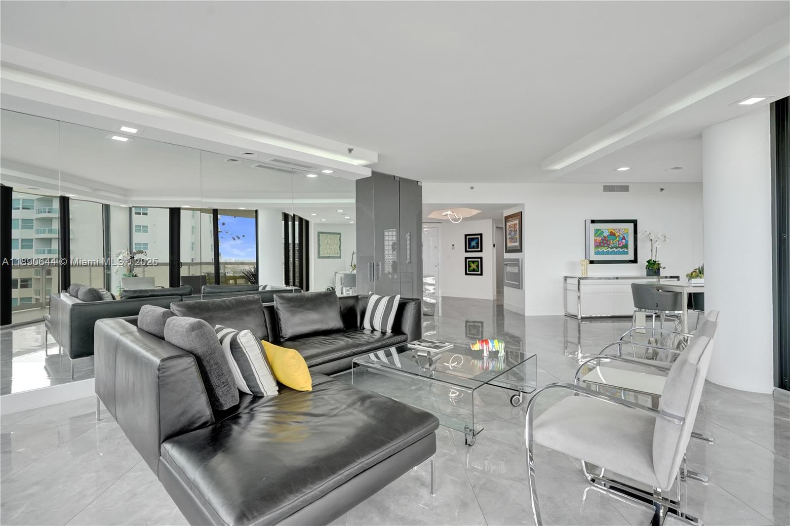 TERRACES NORTH TURNBERRY - Residential