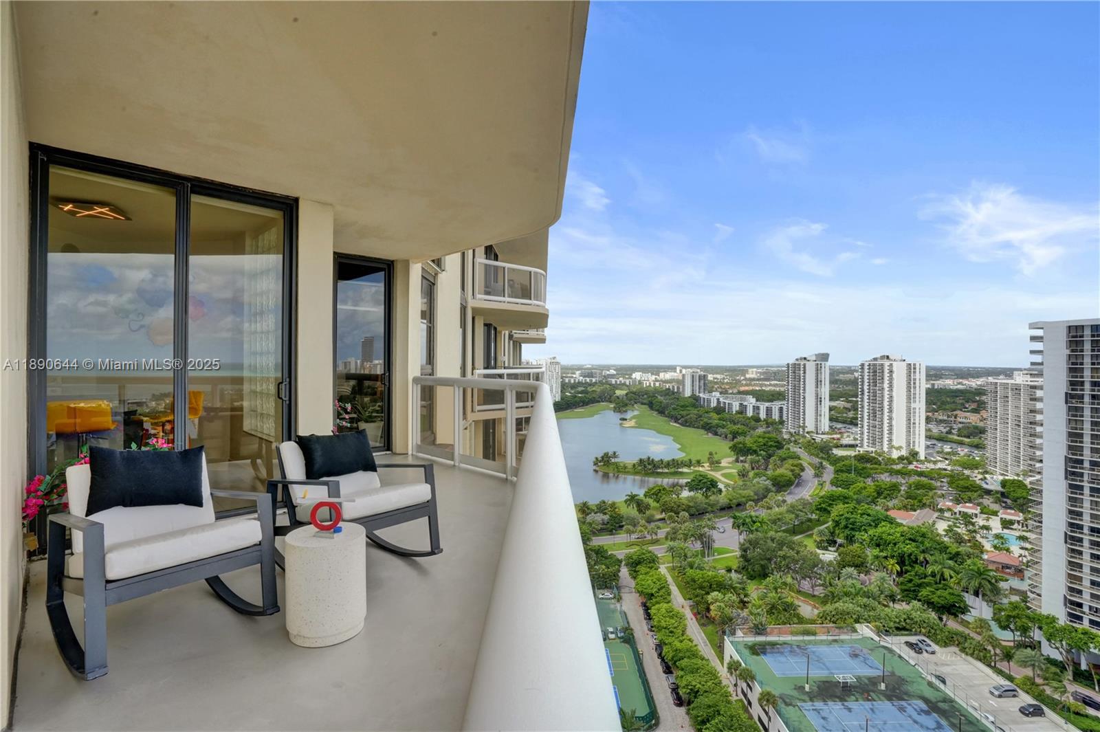 TERRACES NORTH TURNBERRY - Residential