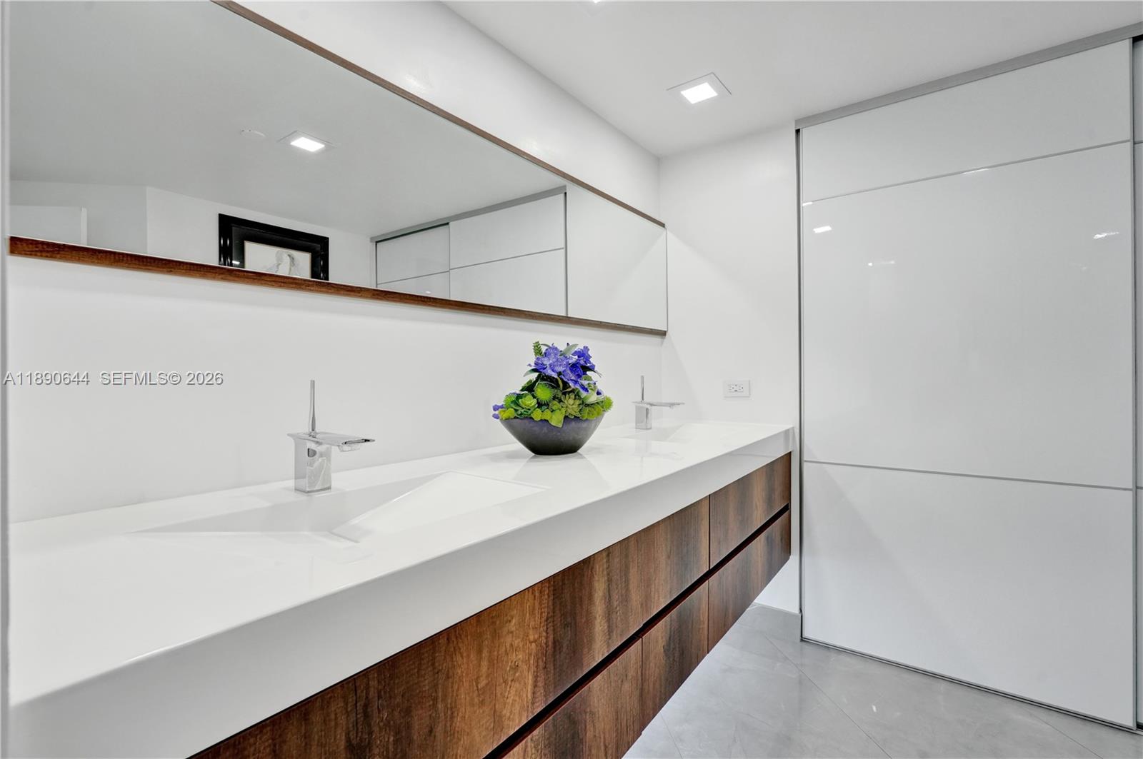 TERRACES NORTH TURNBERRY - Residential