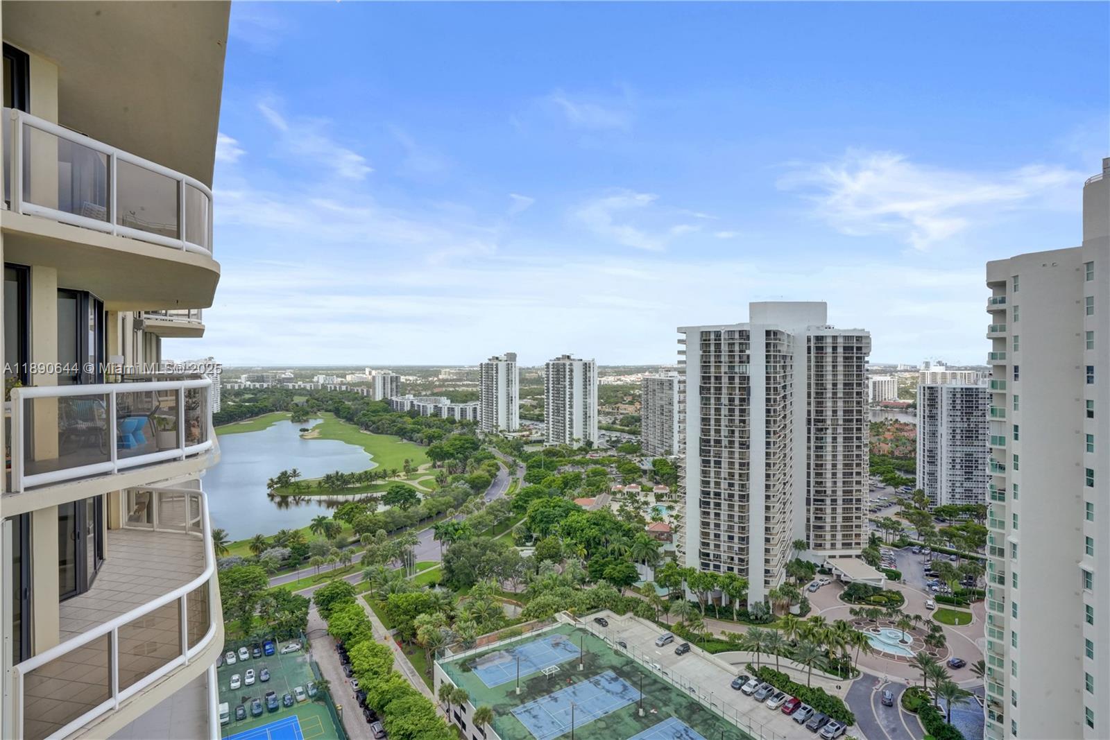 TERRACES NORTH TURNBERRY - Residential