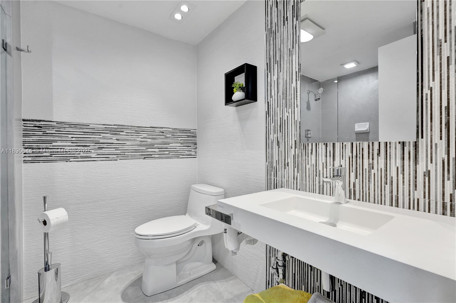 TERRACES NORTH TURNBERRY - Residential