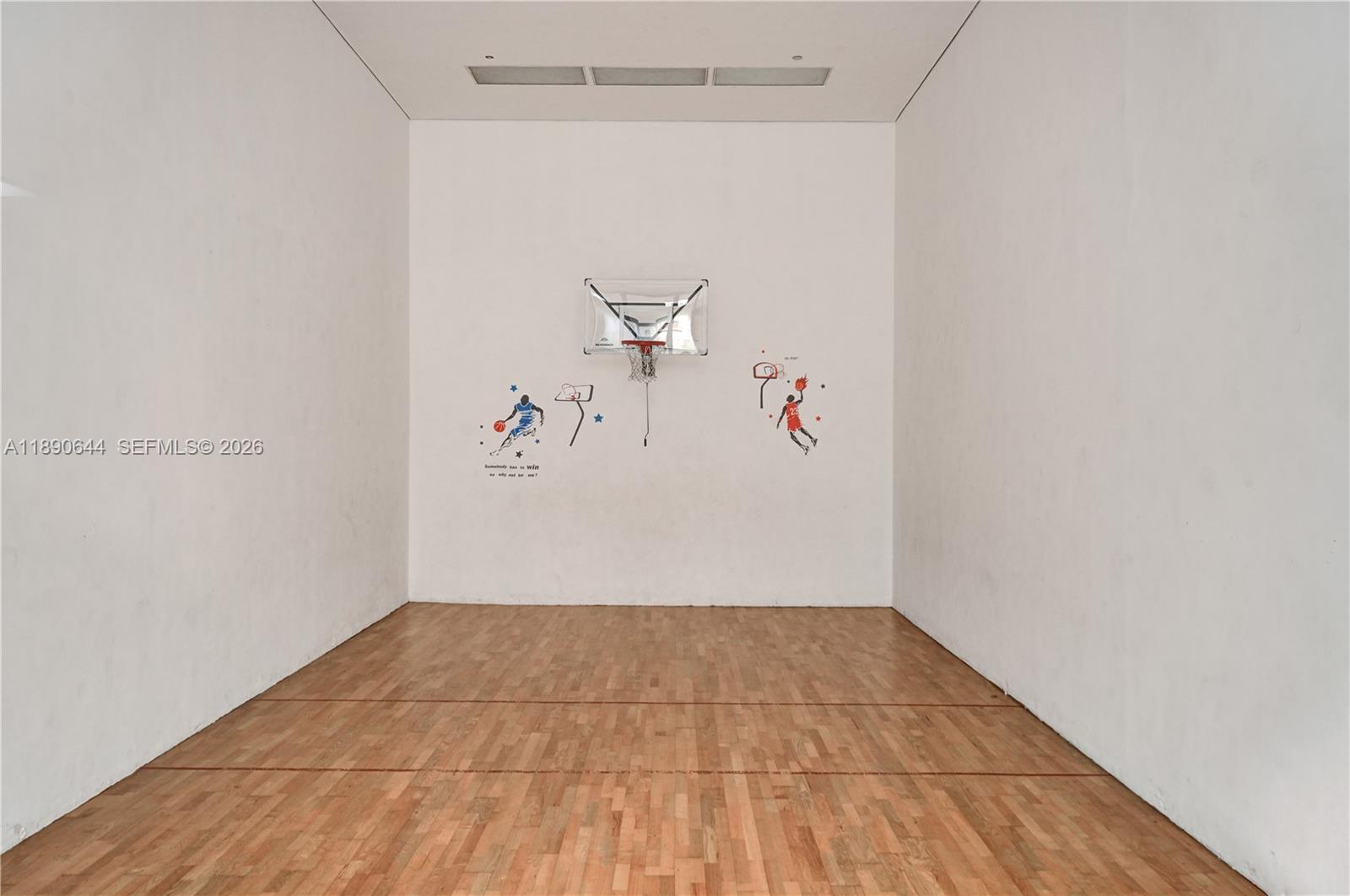 TERRACES NORTH TURNBERRY - Residential