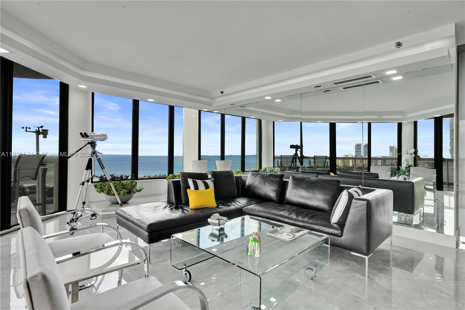 TERRACES NORTH TURNBERRY - Residential