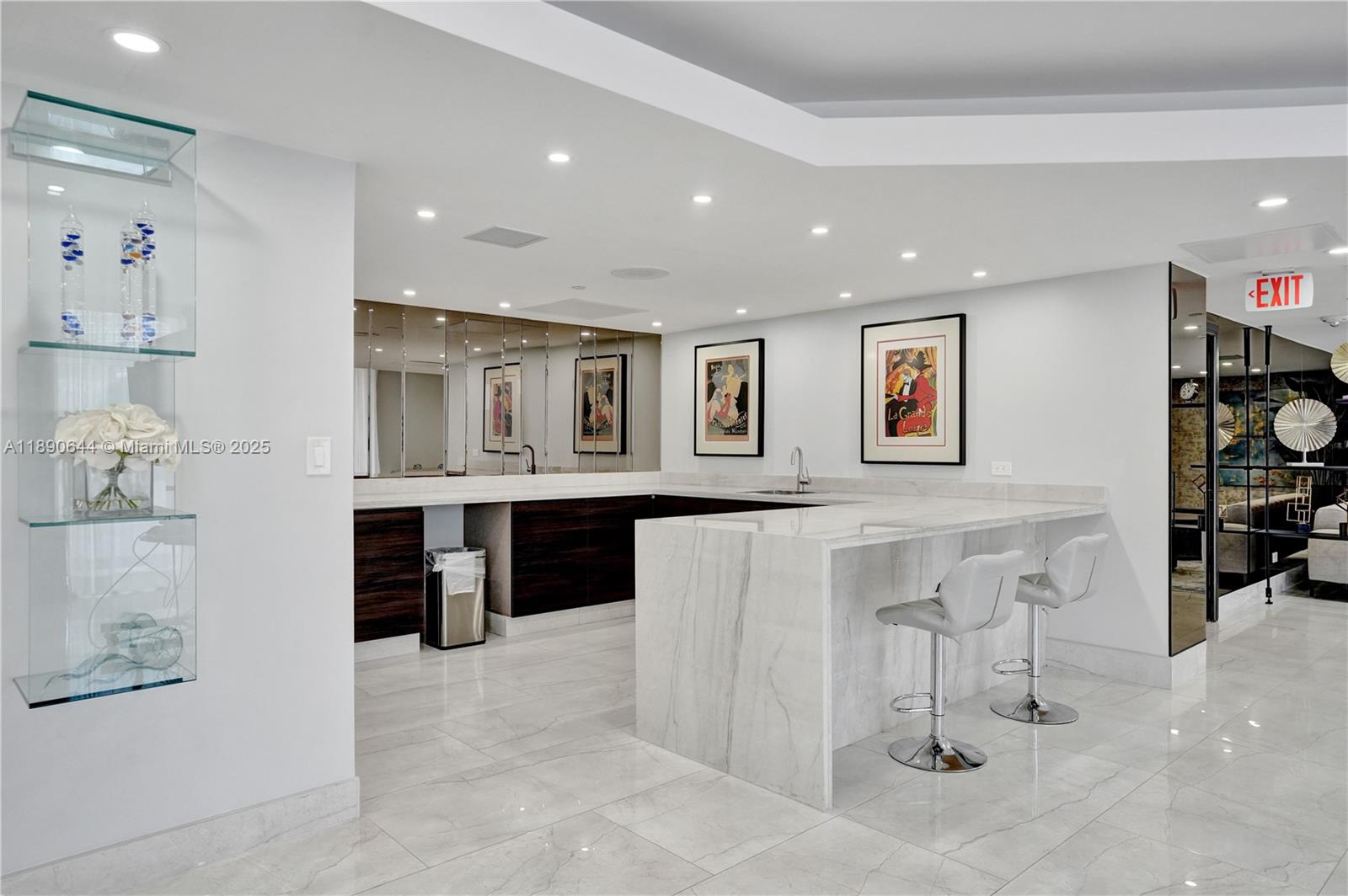TERRACES NORTH TURNBERRY - Residential