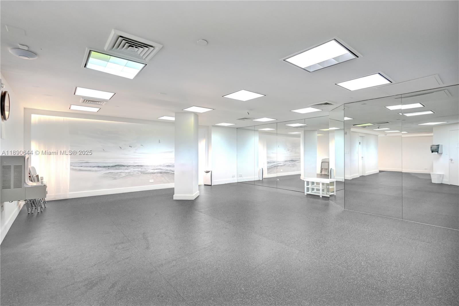 TERRACES NORTH TURNBERRY - Residential