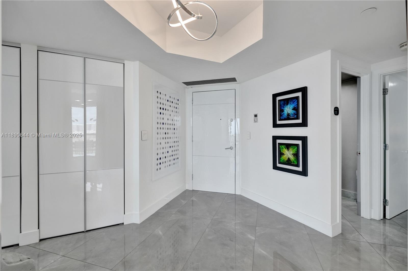TERRACES NORTH TURNBERRY - Residential