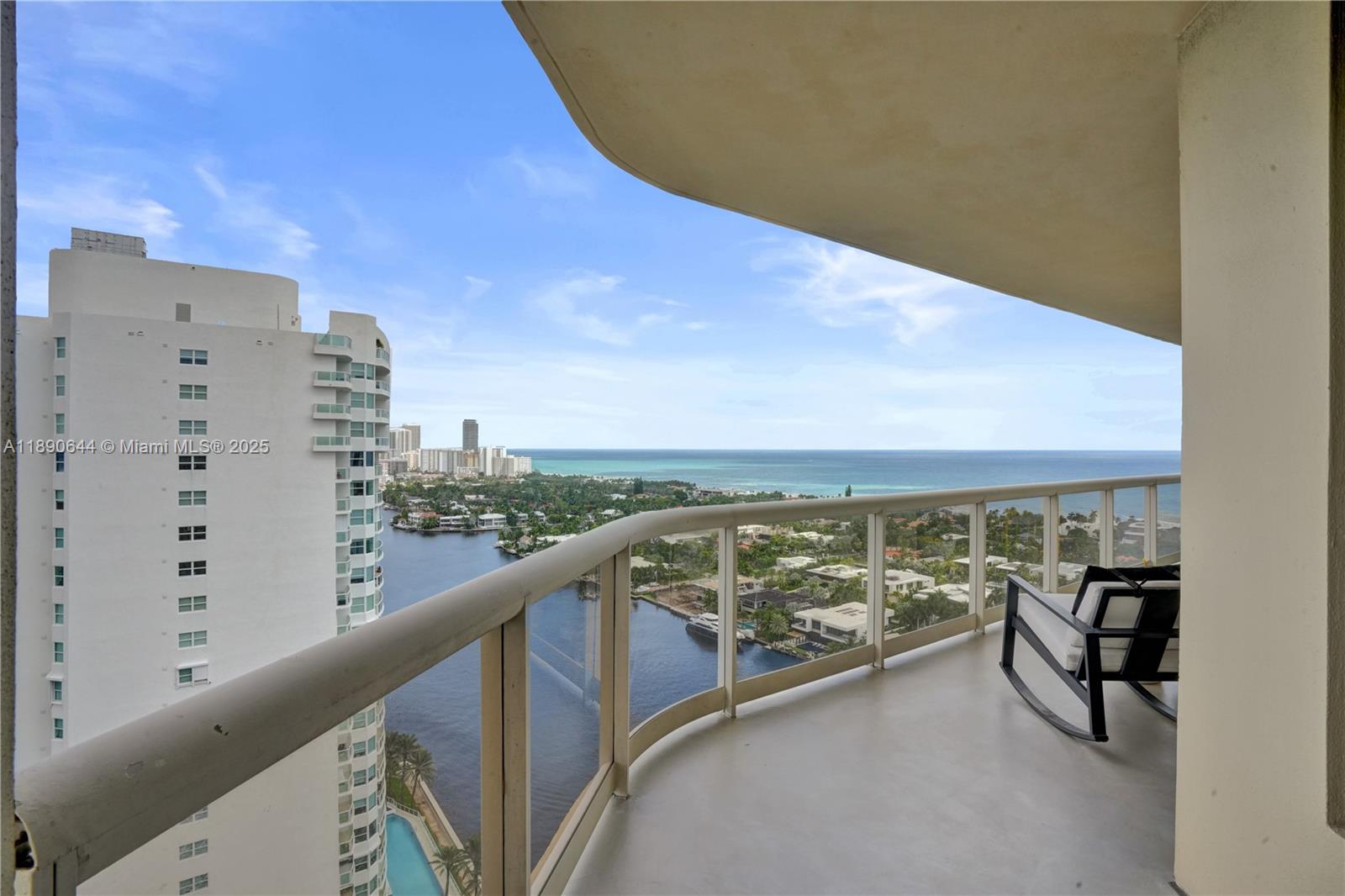 TERRACES NORTH TURNBERRY - Residential