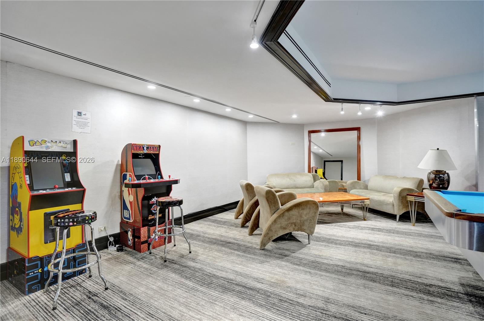 TERRACES NORTH TURNBERRY - Residential