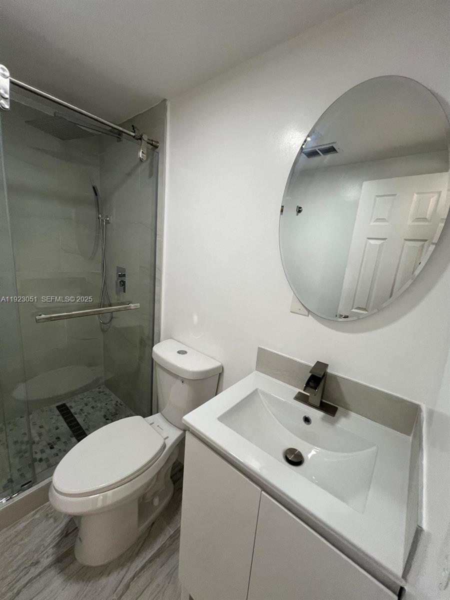 LOPEZ & GONZALEZ PLAZA - Residential Lease