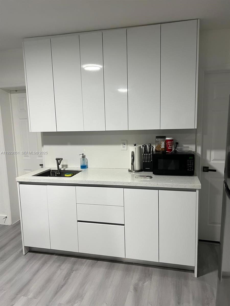 LOPEZ & GONZALEZ PLAZA - Residential Lease