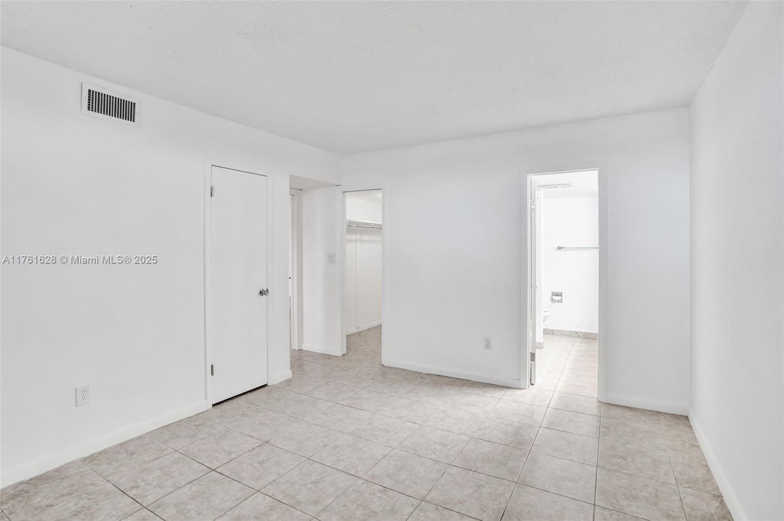 ROYAL MARINER CONDO - Residential