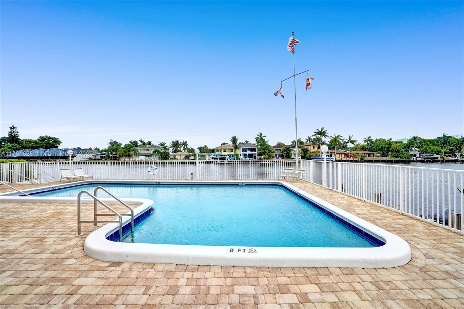 ROYAL MARINER CONDO - Residential