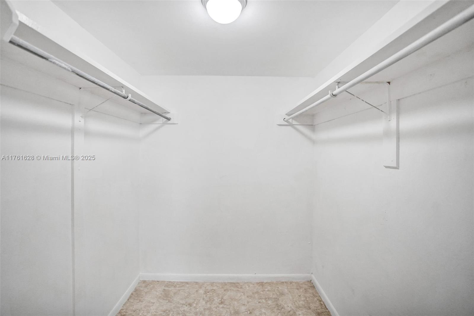 ROYAL MARINER CONDO - Residential