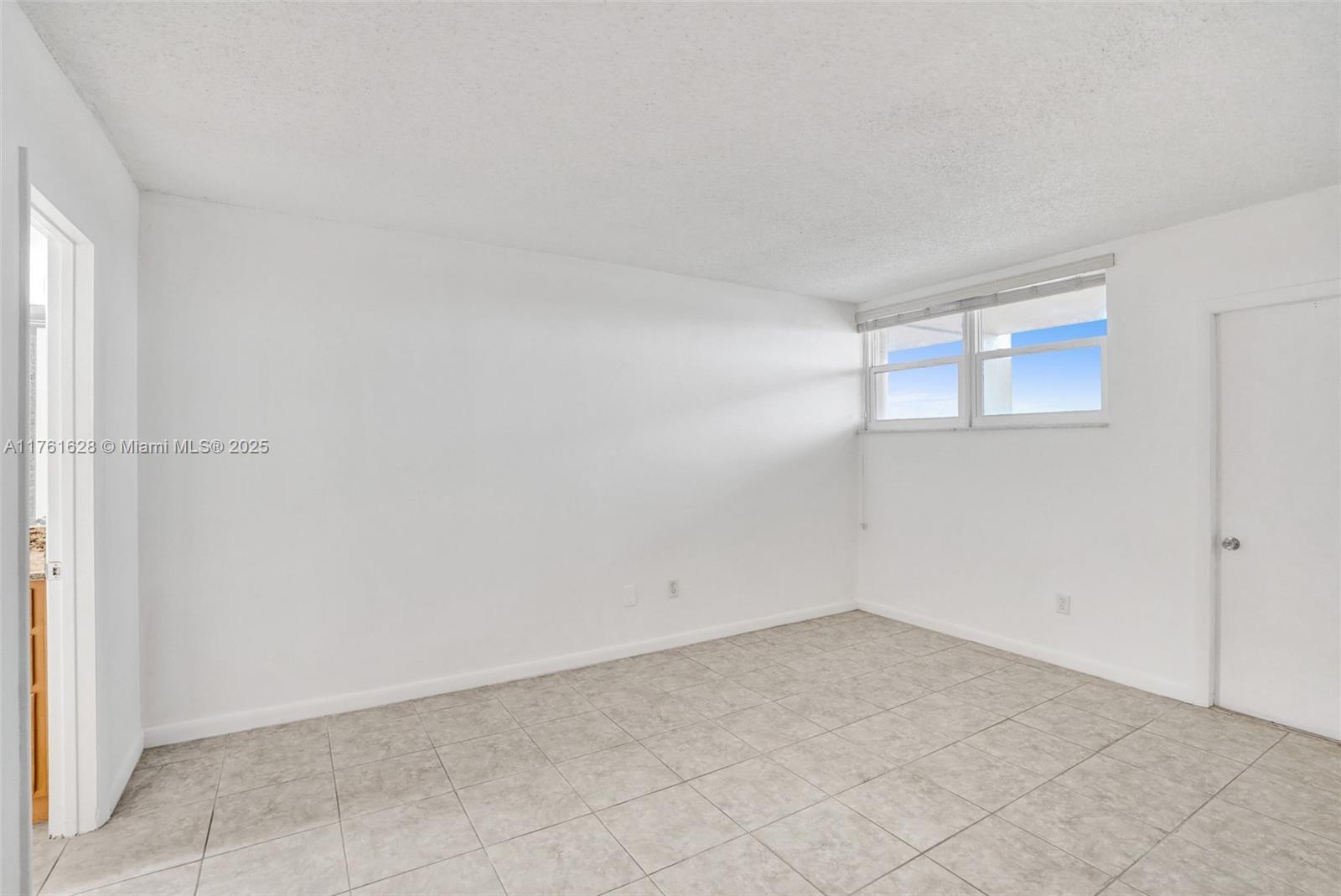 ROYAL MARINER CONDO - Residential