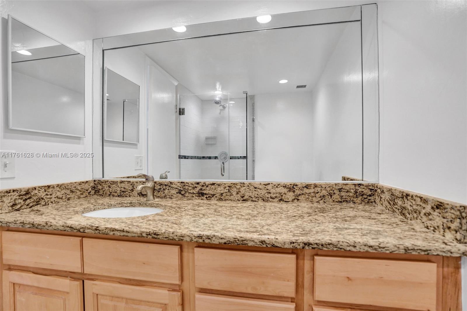 ROYAL MARINER CONDO - Residential