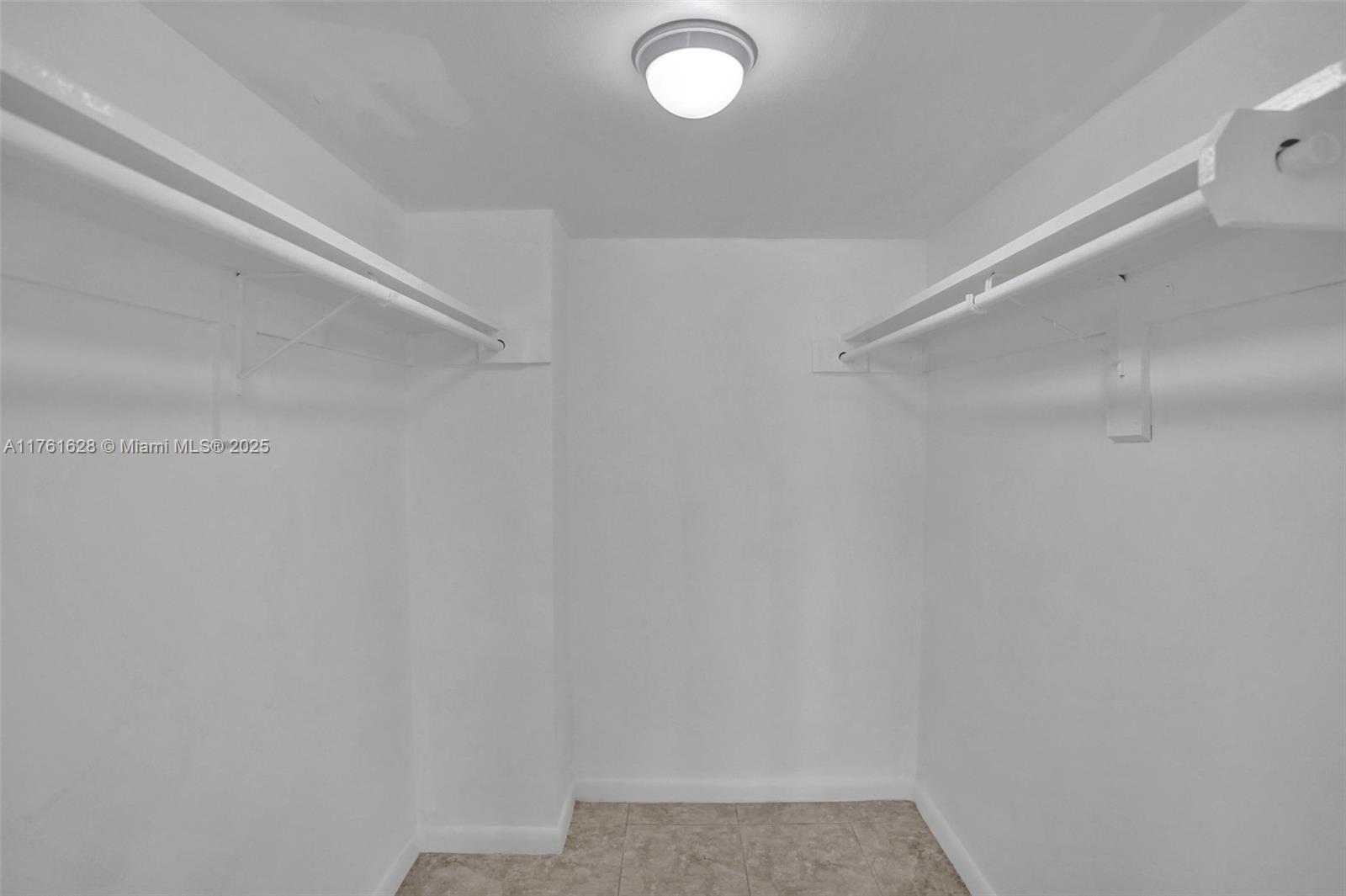 ROYAL MARINER CONDO - Residential