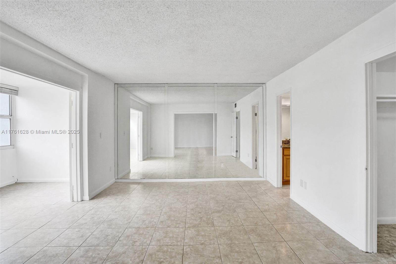 ROYAL MARINER CONDO - Residential