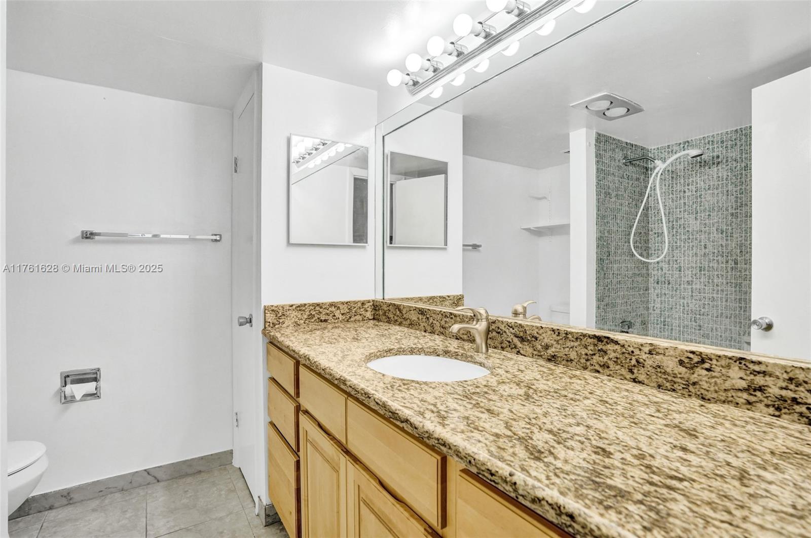 ROYAL MARINER CONDO - Residential