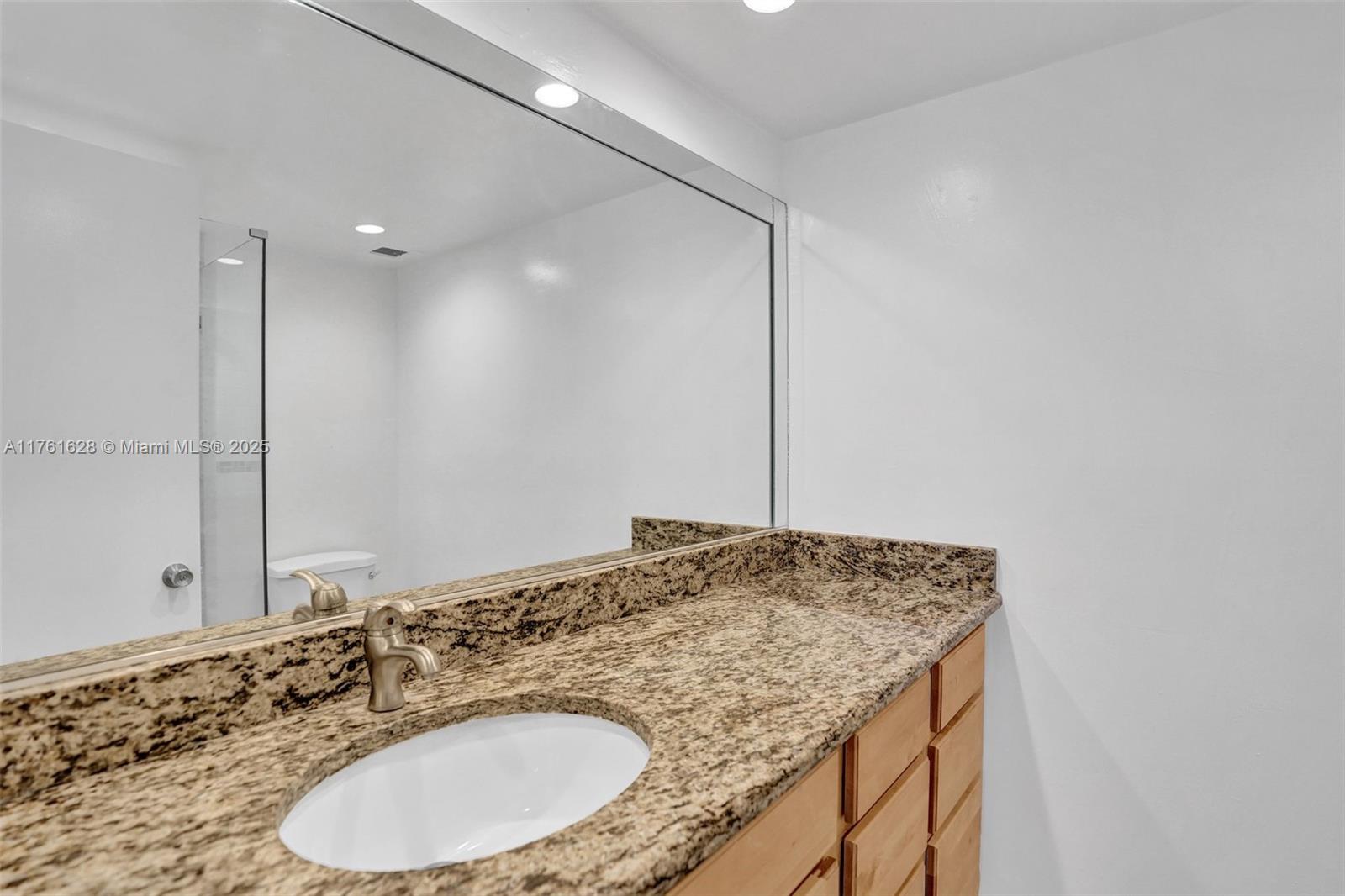 ROYAL MARINER CONDO - Residential