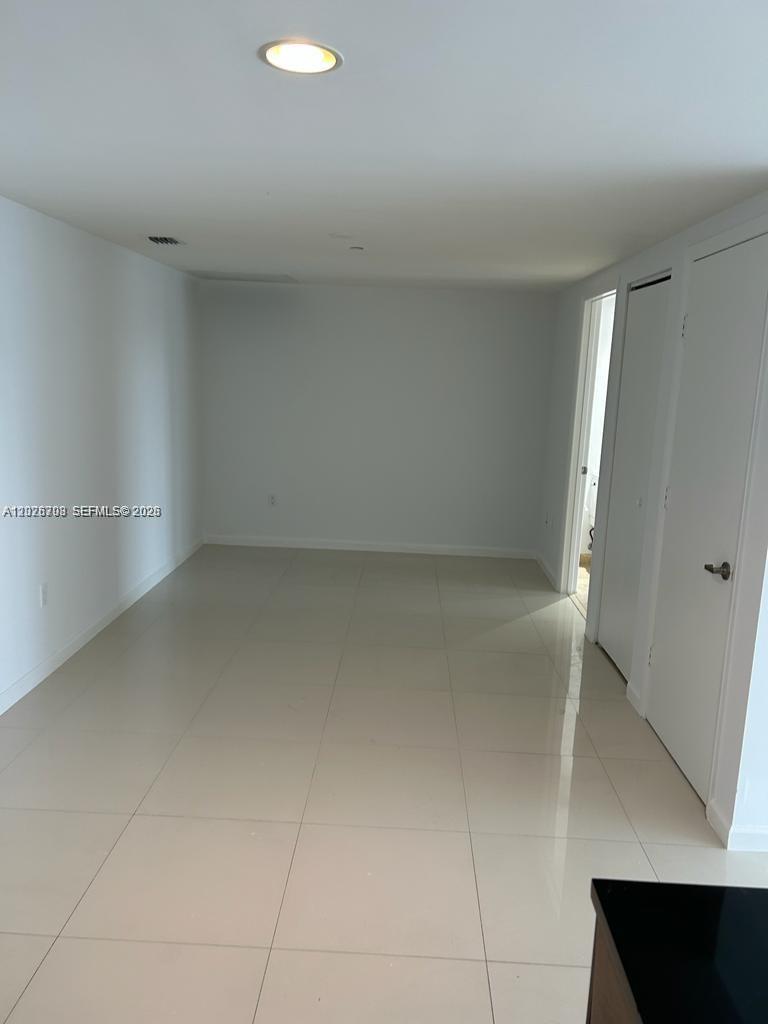 495 Brickell Ave 3203