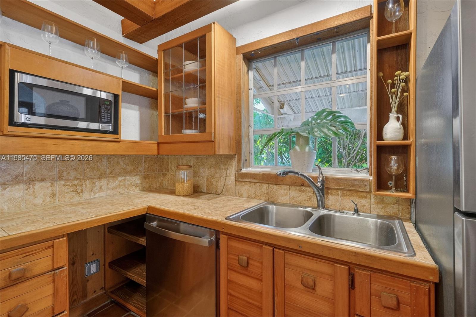 CORAL GABLES SEC E - Residential Lease